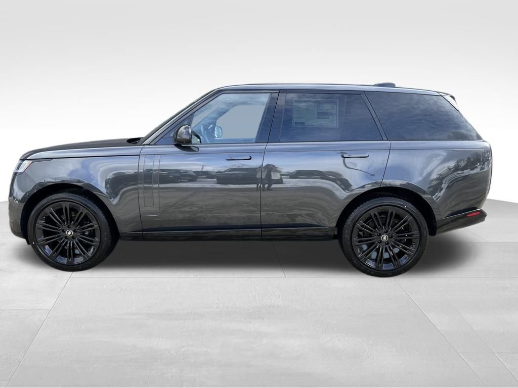 New 2025 Land Rover Range Rover SE image 3