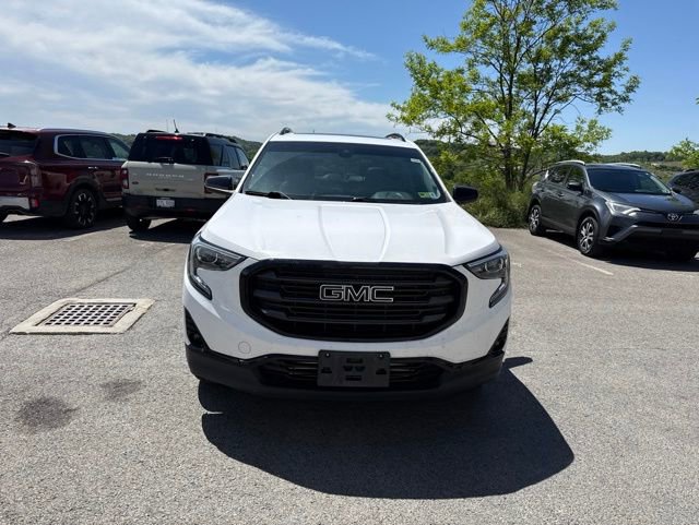 Used 2020 GMC Terrain SLT w/ Preferred Package AWD/4WD image 2