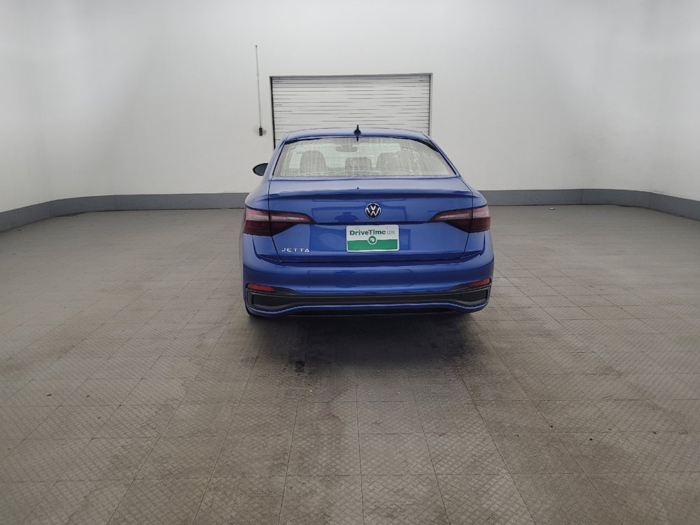 Used 2023 Volkswagen Jetta Sport image 6