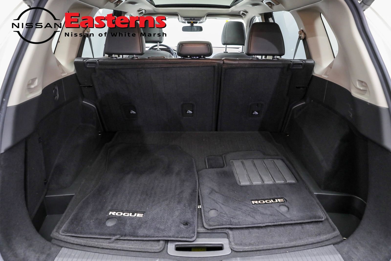 Used 2022 Nissan Rogue SV w/ SV Premium Package image 25