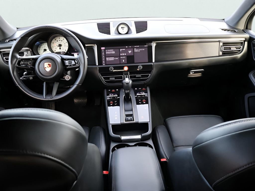 Certified 2024 Porsche Macan GTS image 20