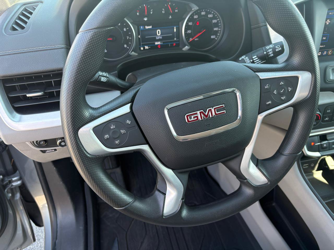 Used 2024 GMC Terrain SLE w/ Driver Convenience Package AWD/4WD image 15