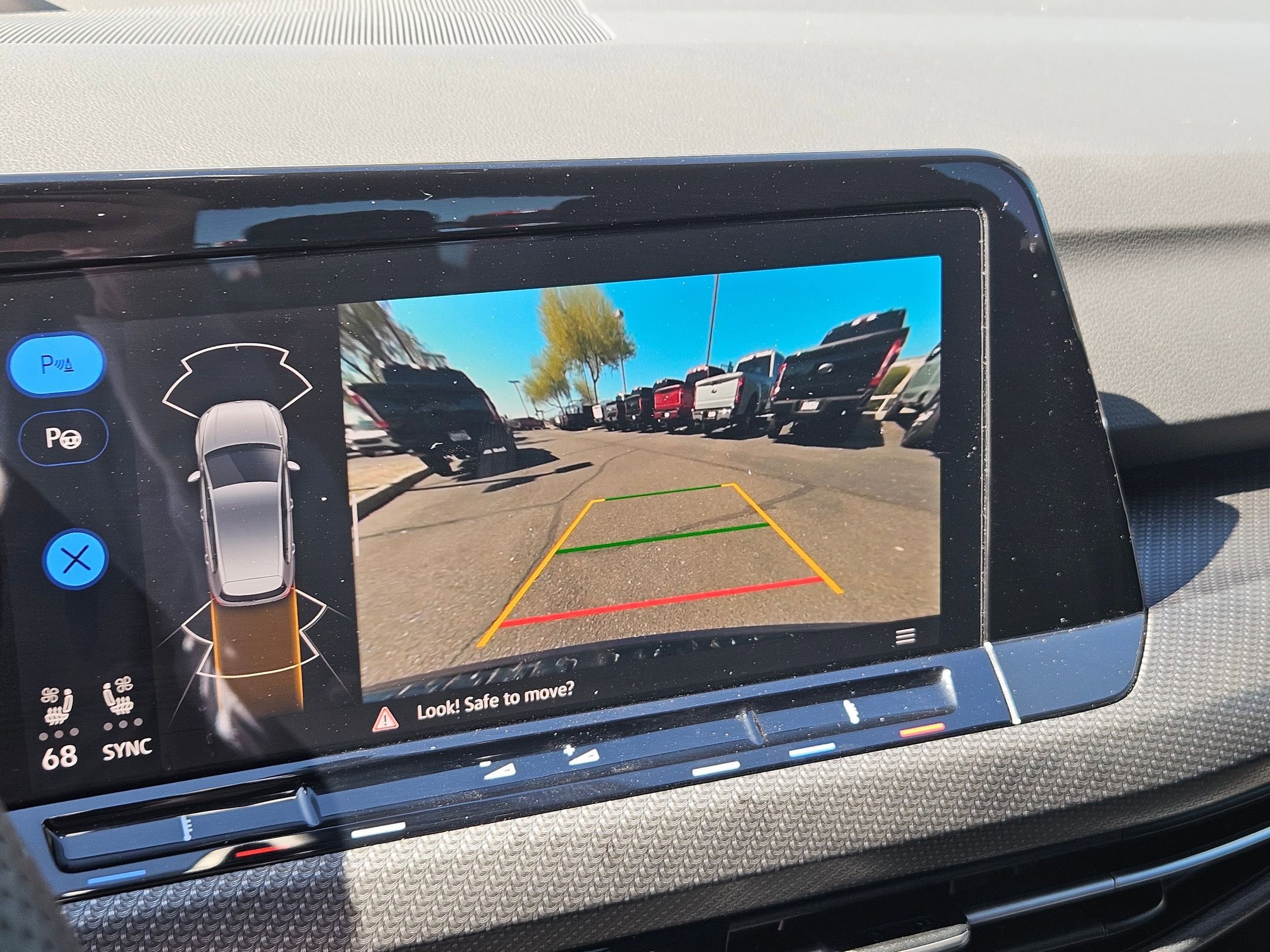 Used 2022 Volkswagen Golf R image 19