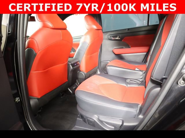 Used 2022 Toyota Highlander XSE image 17