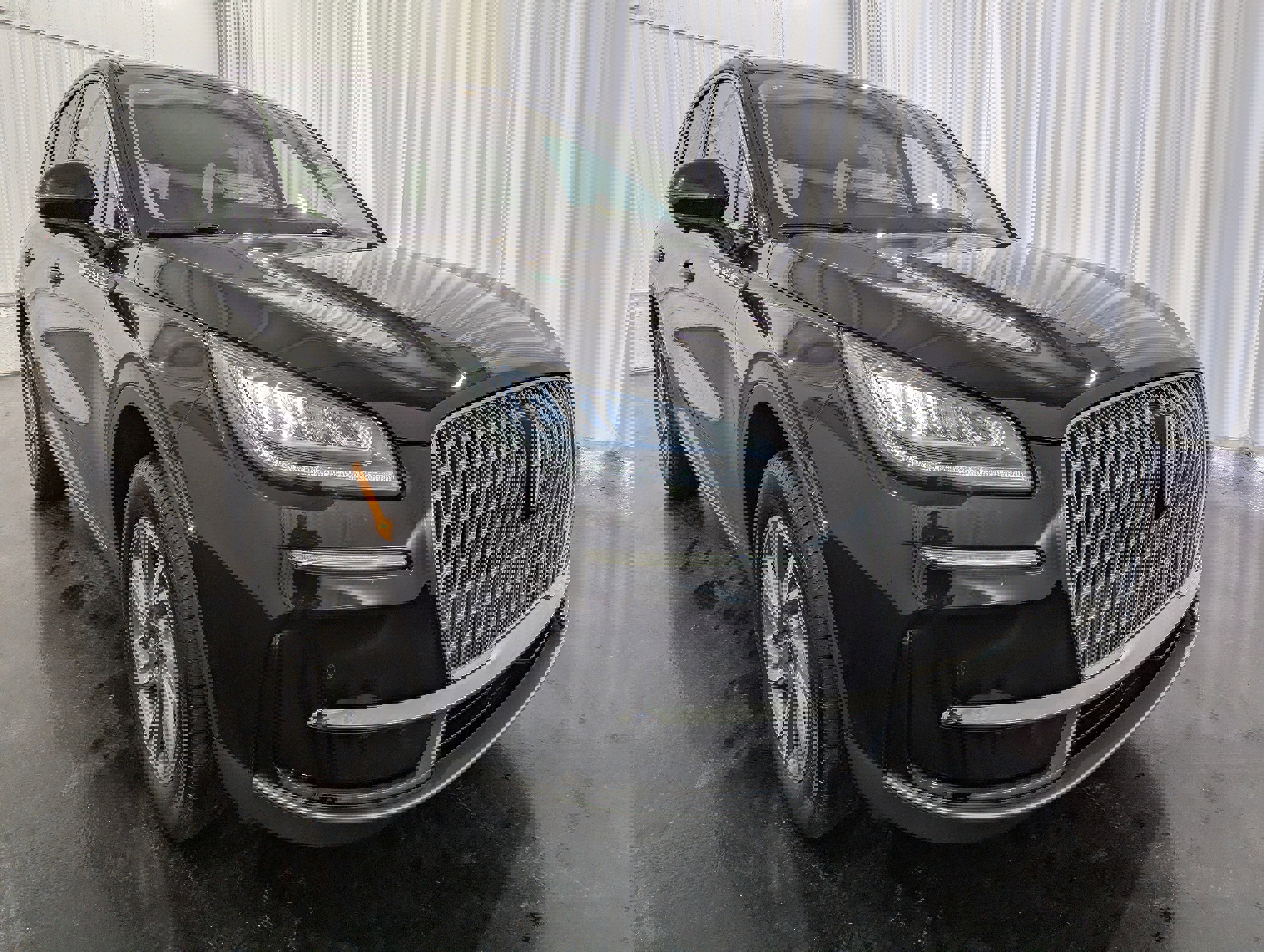 Used 2025 Lincoln Corsair AWD w/ Equipment Group 101A image 5