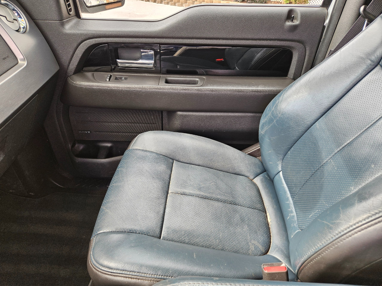 Used 2014 Ford F150 Limited image 15