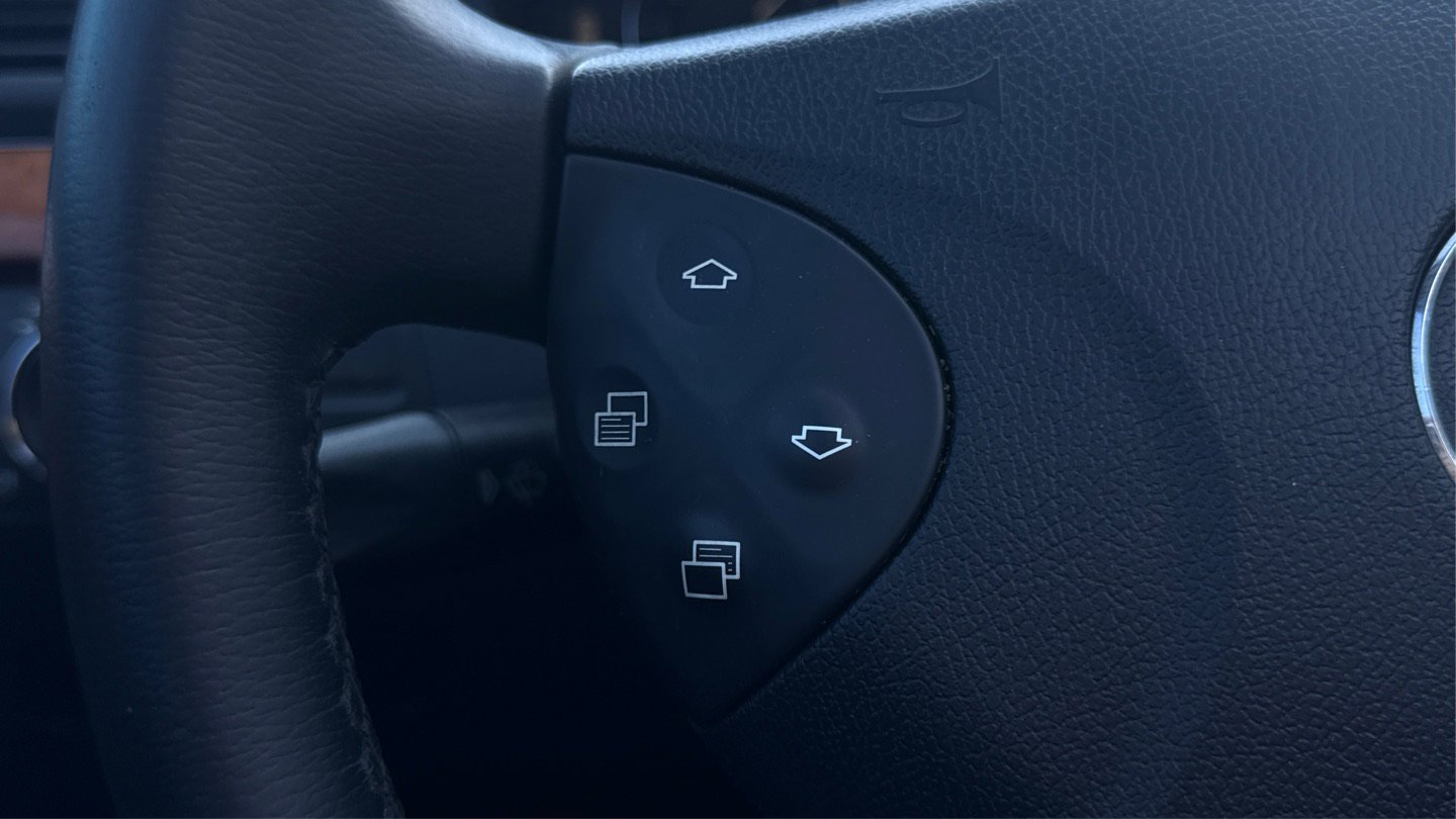 Used 2005 Mercedes-Benz E 500 4MATIC Sedan image 28