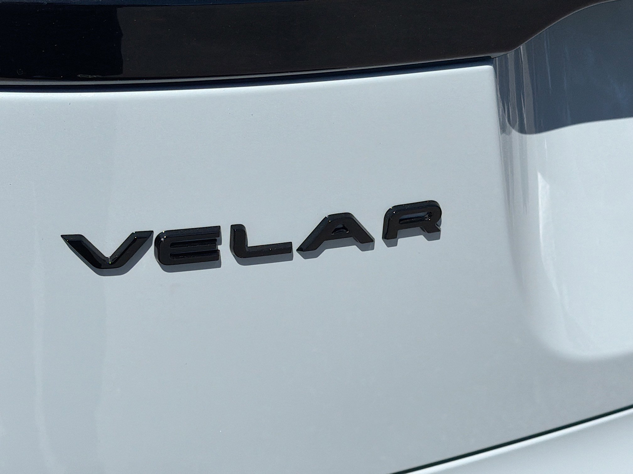 New 2026 Land Rover Range Rover Velar Dynamic SE image 11