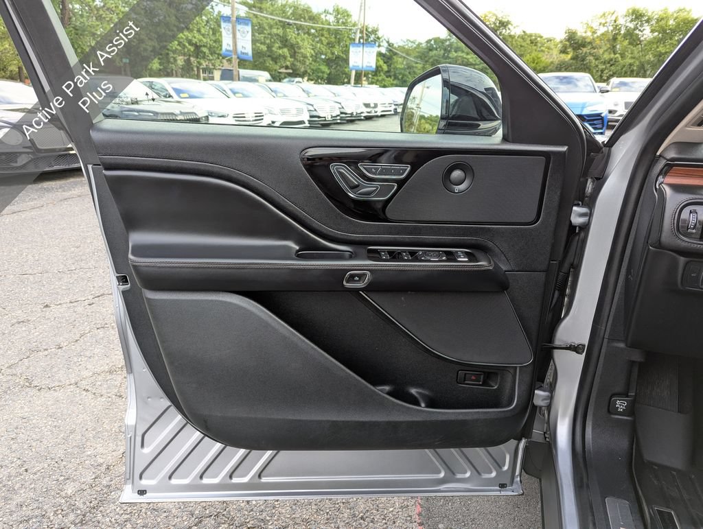 Used 2020 Lincoln Aviator Reserve w/ Equipment Group 201A AWD/4WD image 13