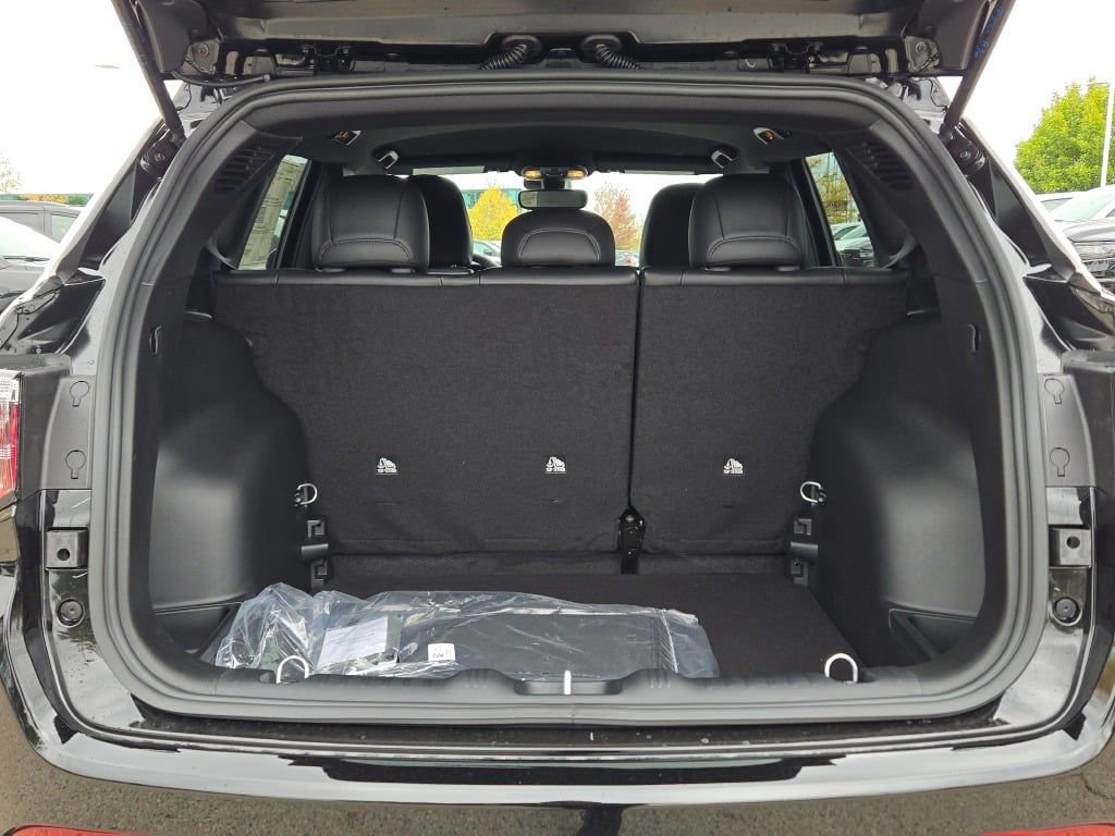 New 2026 Jeep Compass Latitude image 16