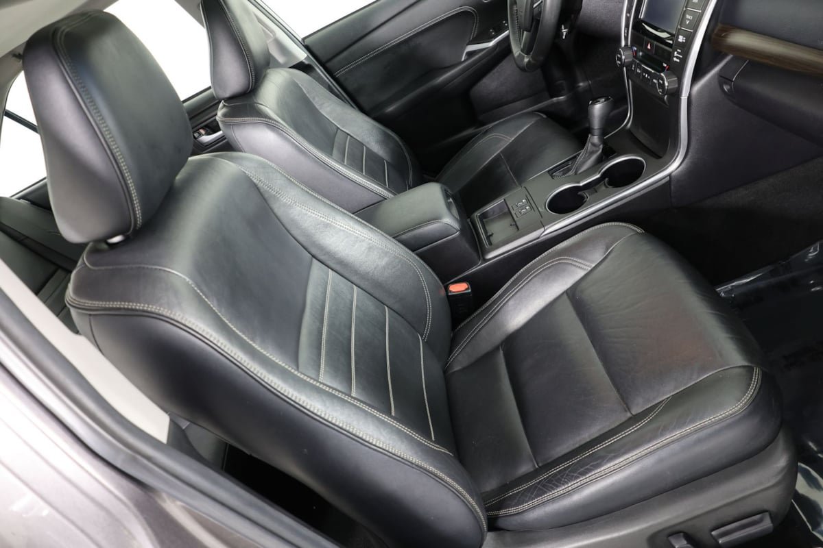 Used 2015 Toyota Camry XLE FWD image 32