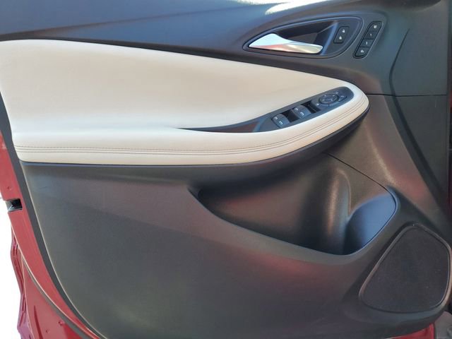 Used 2020 Buick Encore GX Essence w/ Experience Buick Package FWD image 30