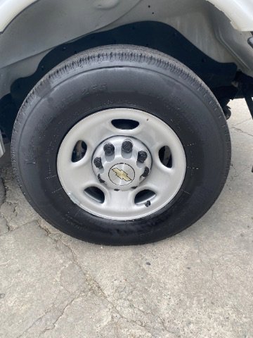 Used 2023 Chevrolet Express 2500 w/ Driver Convenience Package image 32