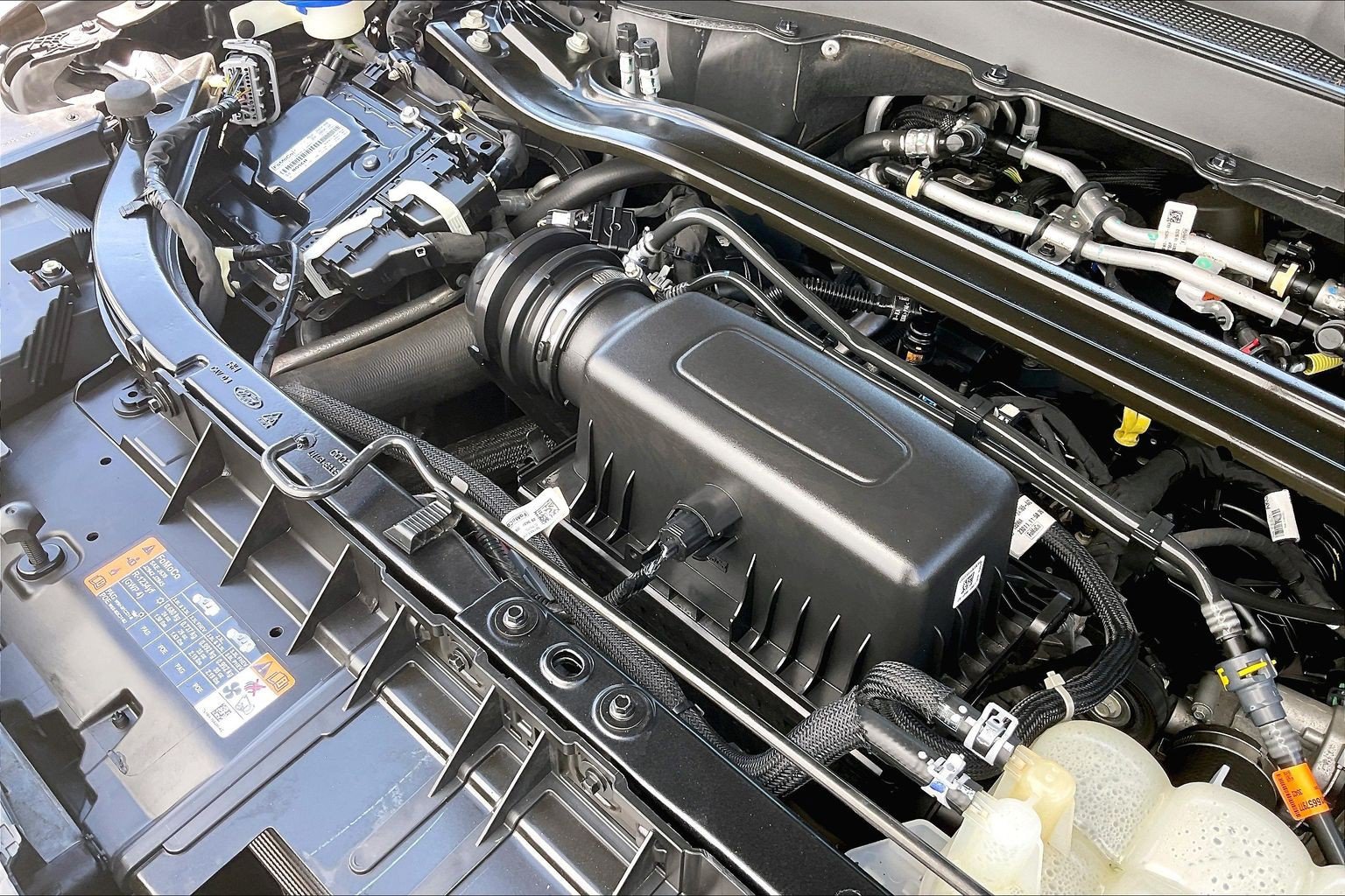 Used 2023 Ford Explorer ST-Line AWD/4WD image 36