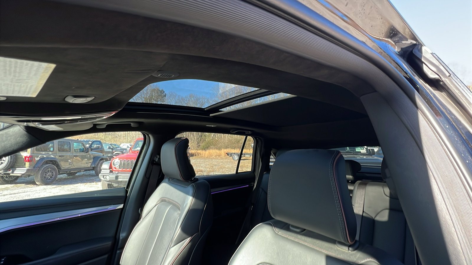 Used 2024 Jeep Wagoneer Launch Edition image 19