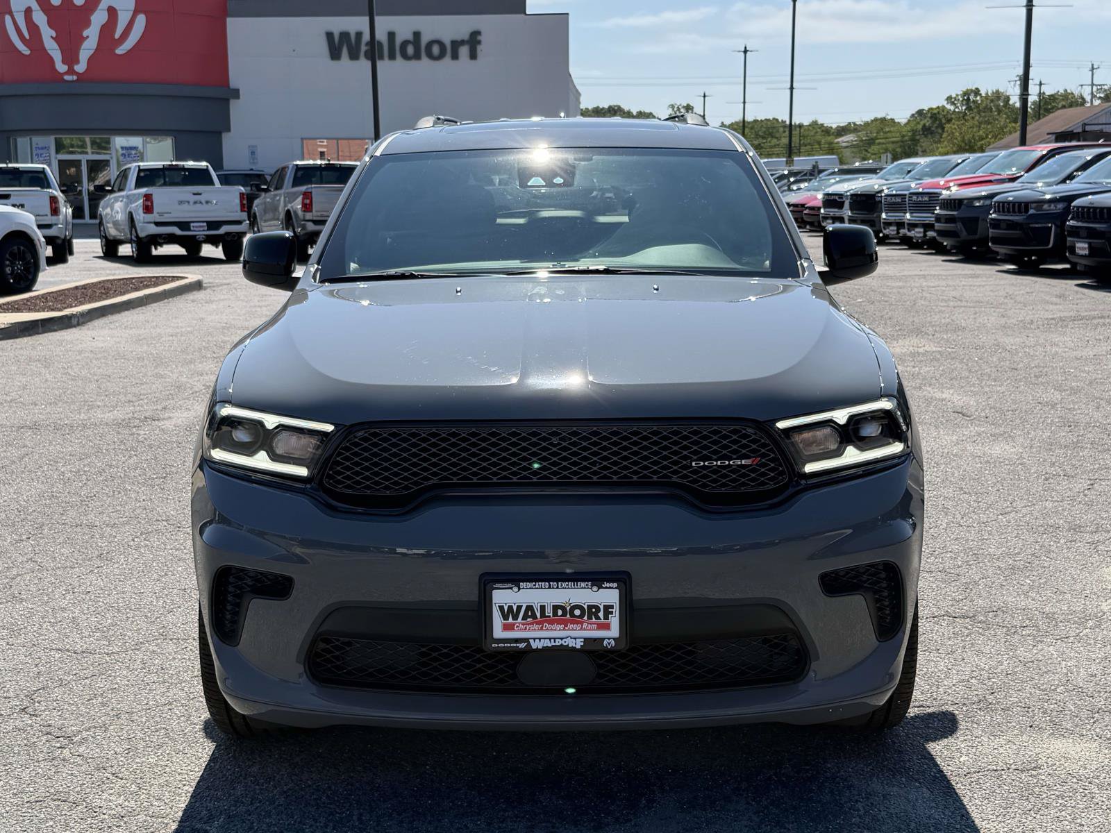 Used 2024 Dodge Durango SXT w/ SXT Blacktop Group AWD/4WD image 8