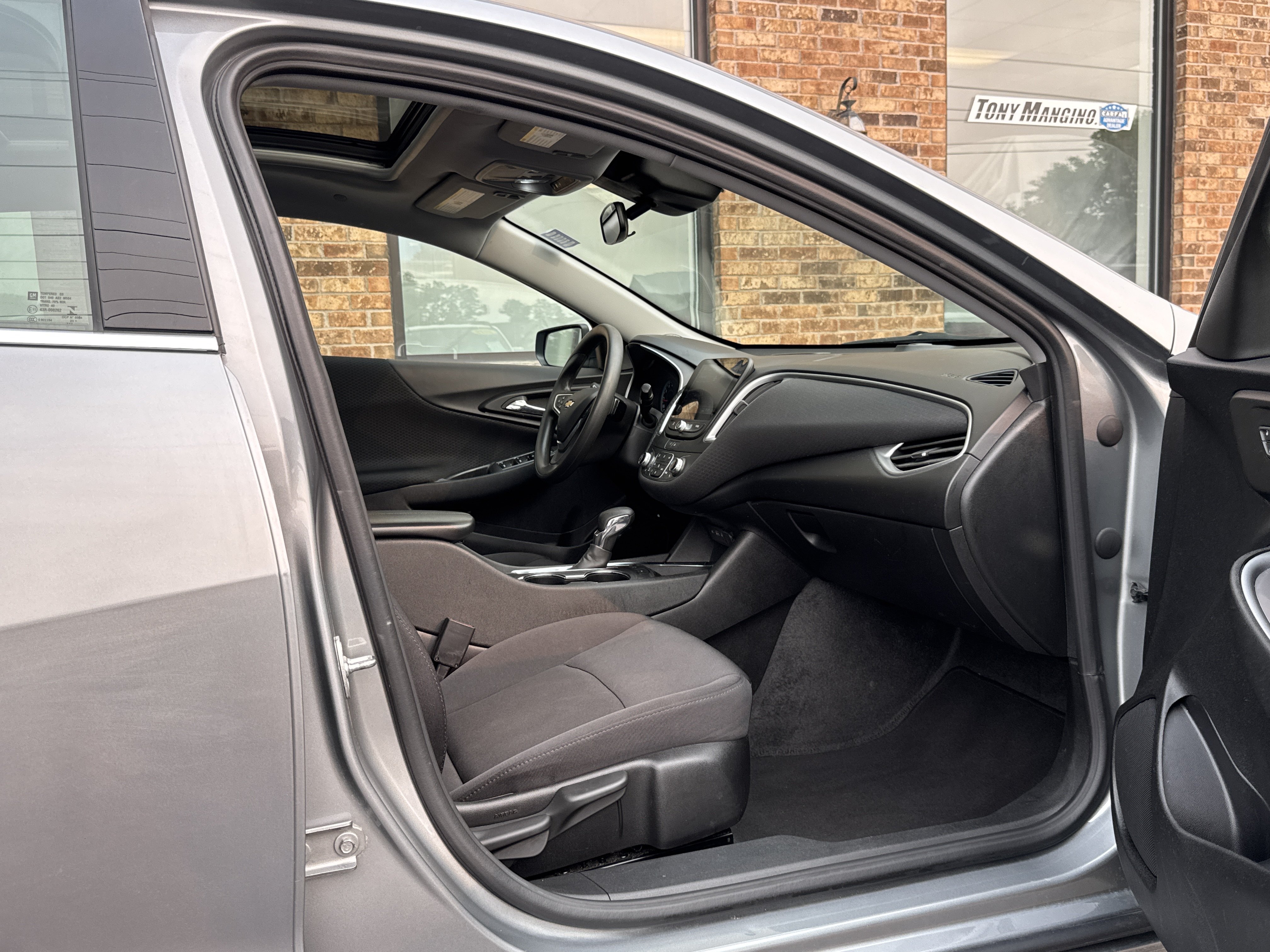 Used 2024 Chevrolet Malibu LT FWD image 12