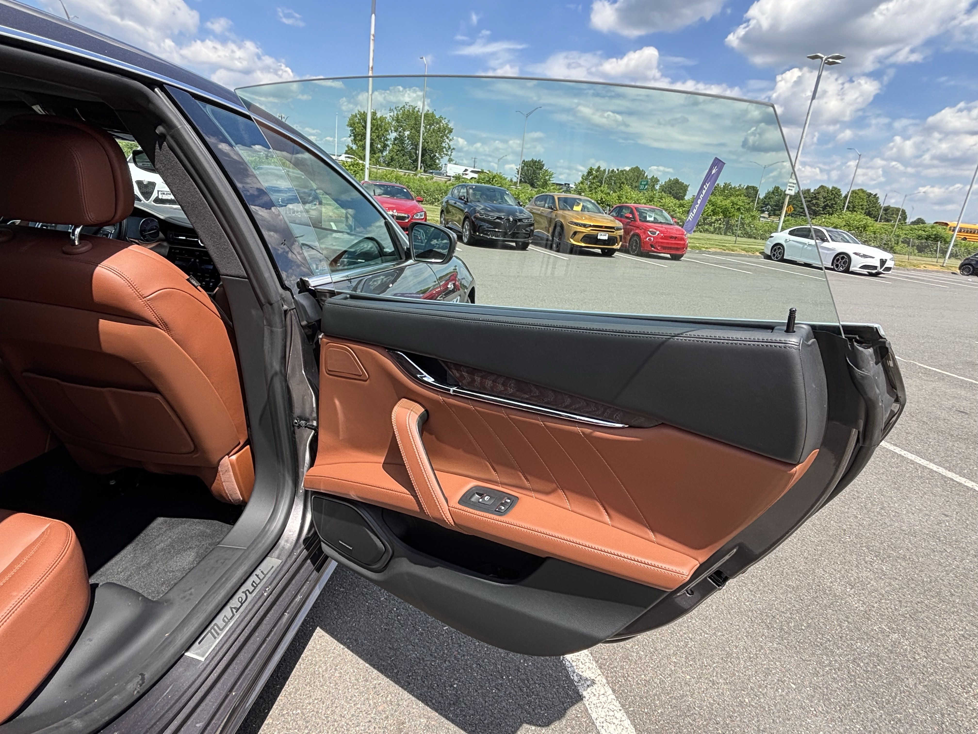 Used 2023 Maserati Quattroporte GT RWD image 43