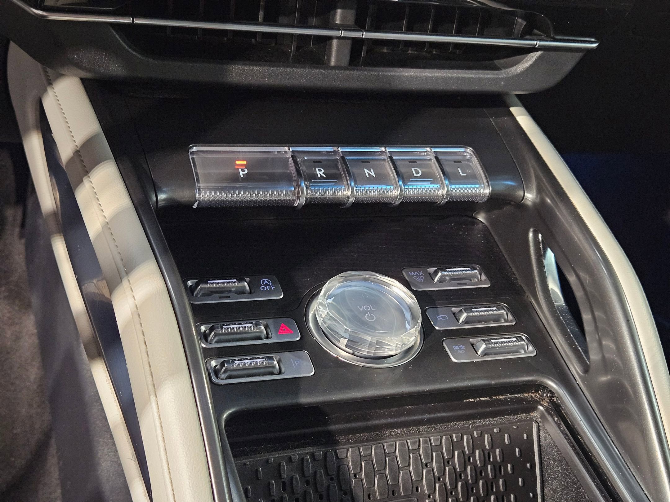 Used 2024 Lincoln Nautilus Reserve image 31