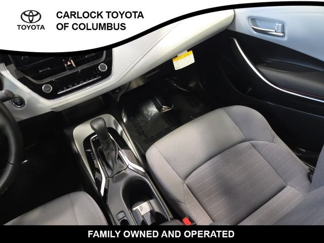 Used 2025 Toyota Corolla SE w/ Convenience Package FWD image 19