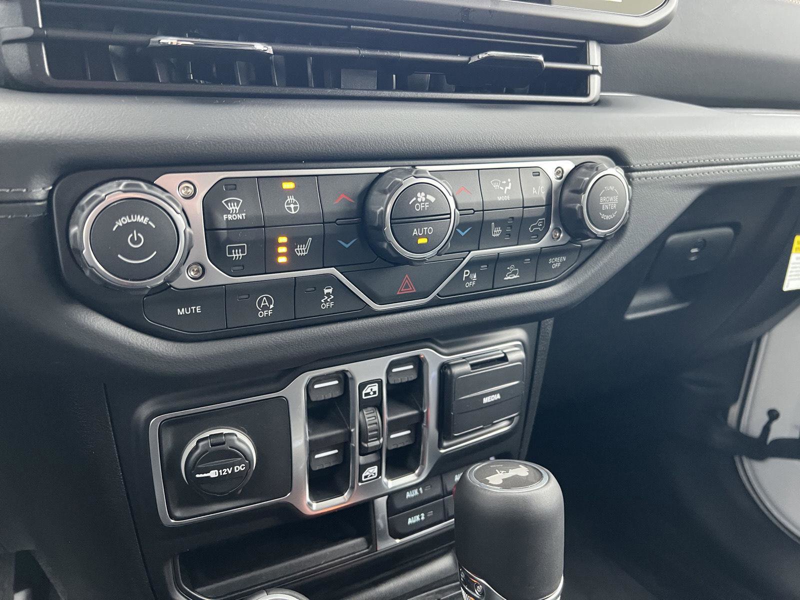 New 2026 Jeep Wrangler Sahara image 31