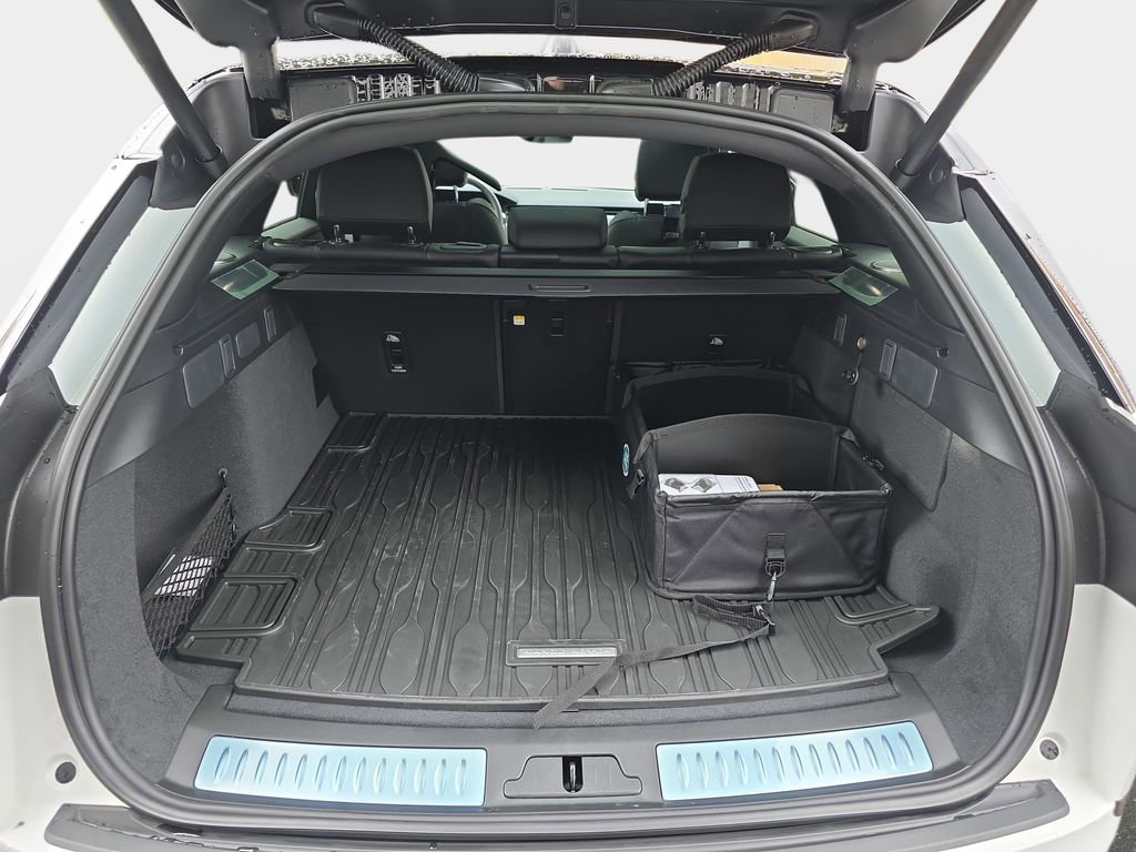 New 2026 Land Rover Range Rover Velar S image 12