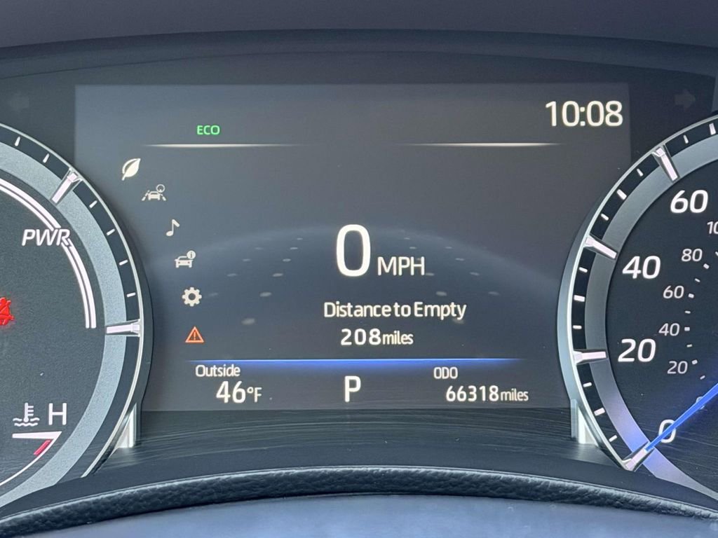 Used 2023 Toyota Highlander XLE image 10