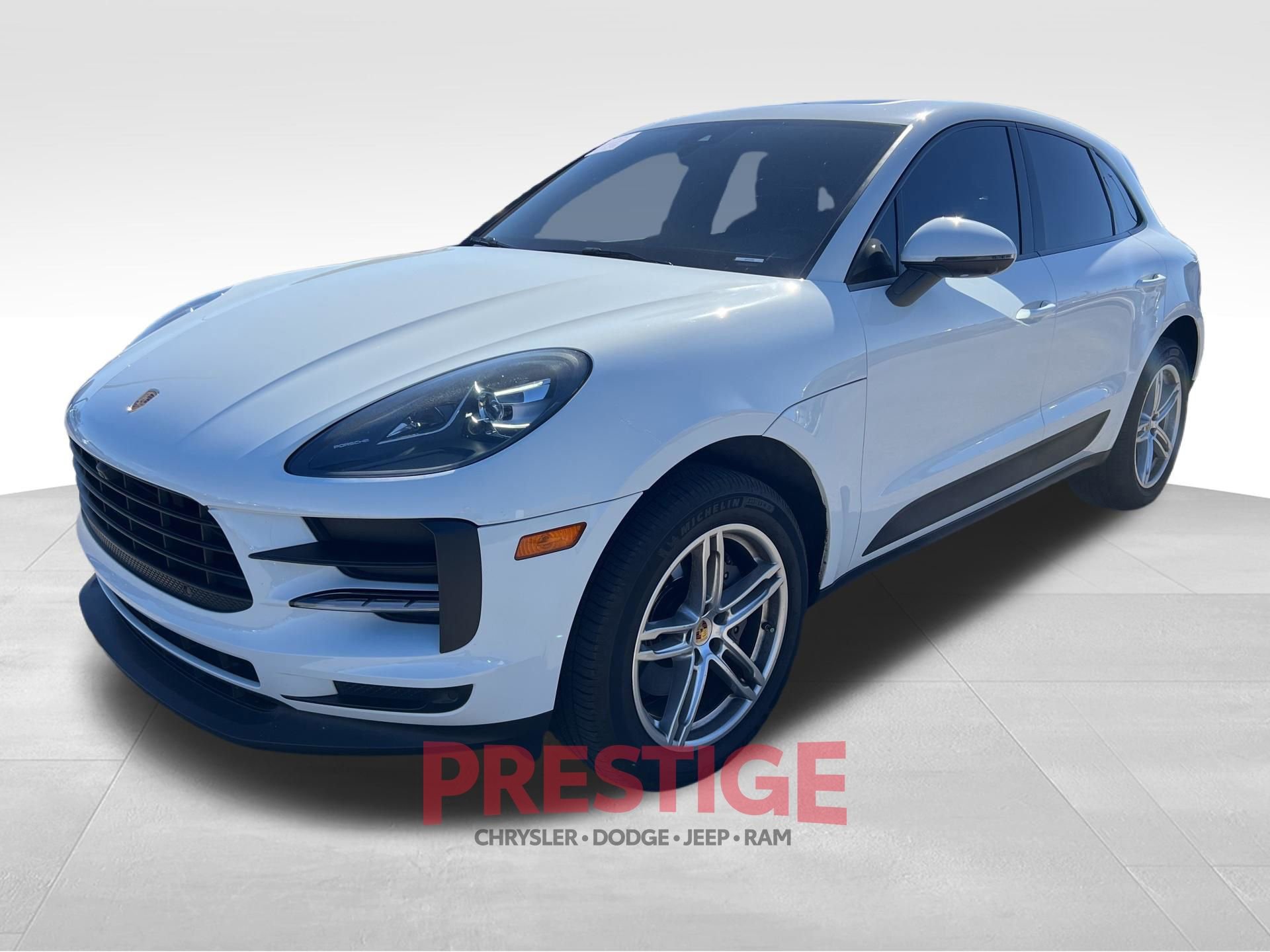 Used 2021 Porsche Macan w/ Premium Package Plus AWD/4WD image 11