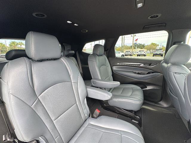 Used 2024 Buick Enclave Premium image 12