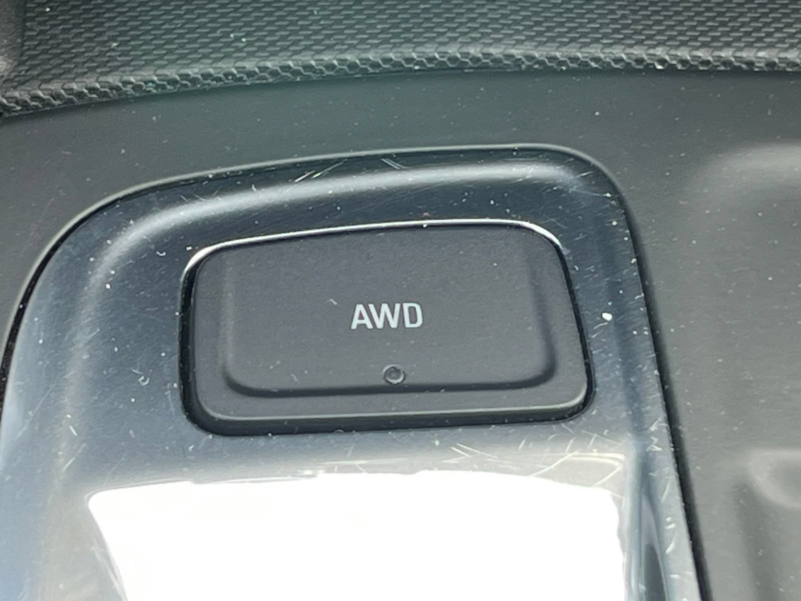 Used 2024 Chevrolet Equinox LT AWD/4WD image 27