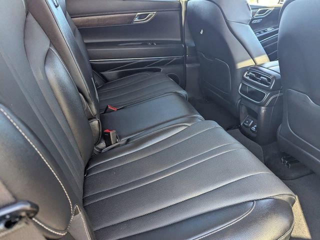 Used 2024 Genesis GV80 2.5T image 13
