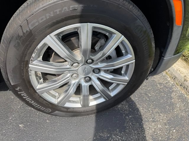 Used 2023 Cadillac XT4 Premium Luxury w/ Cold Weather Package FWD image 8