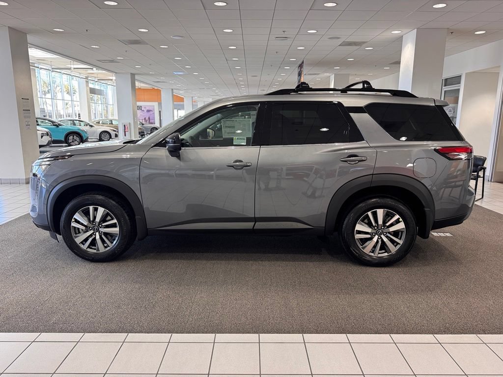 New 2026 Nissan Pathfinder SL FWD image 5