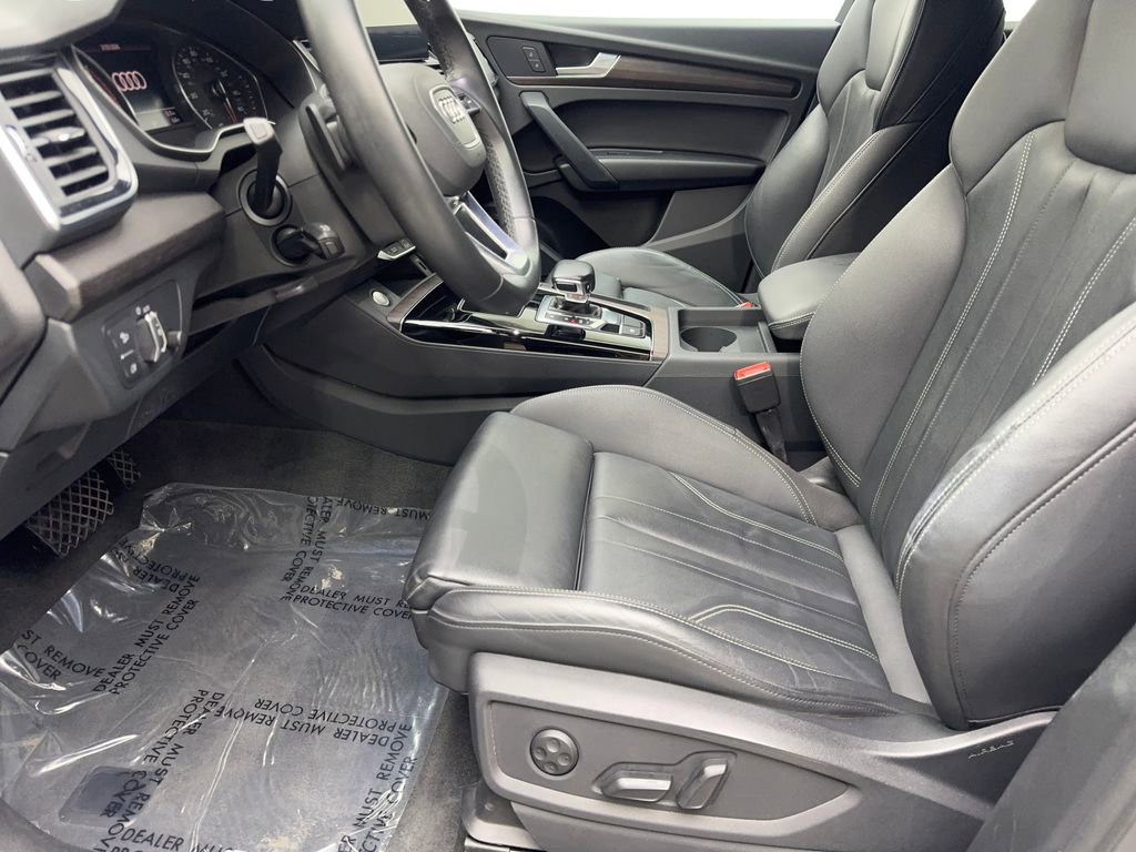Used 2023 Audi Q5 2.0T Premium w/ Convenience Package image 27