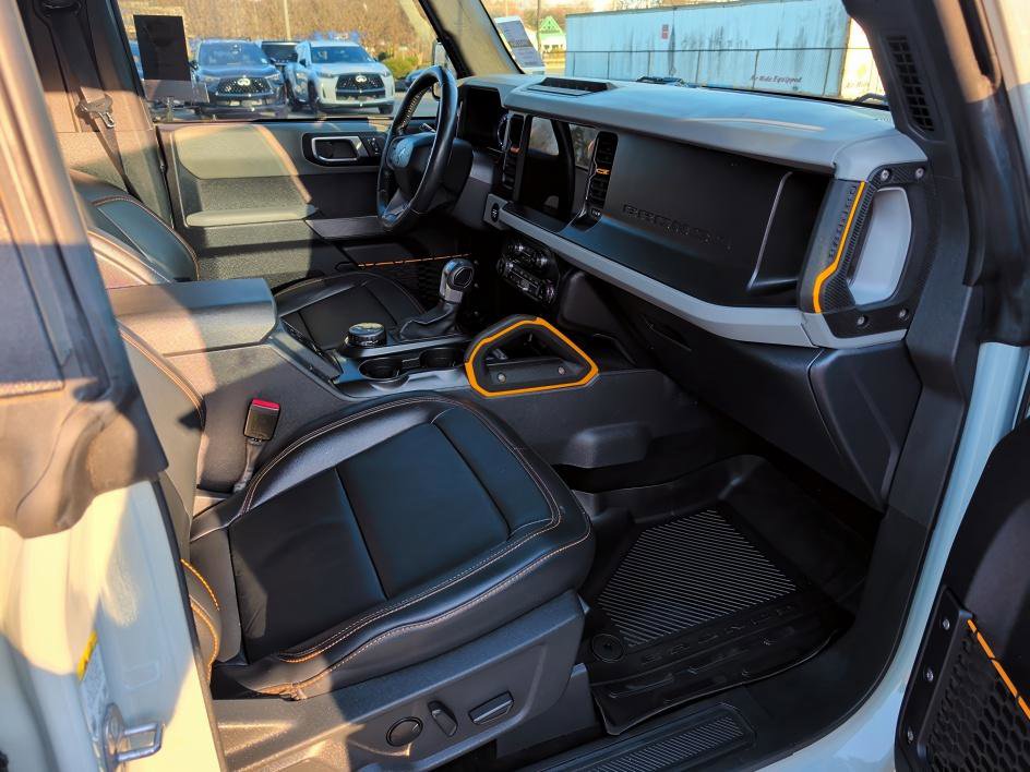 Used 2022 Ford Bronco Badlands image 12
