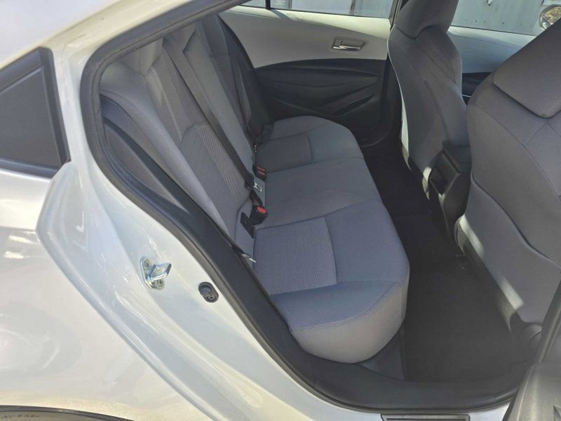 Used 2021 Toyota Corolla SE image 31