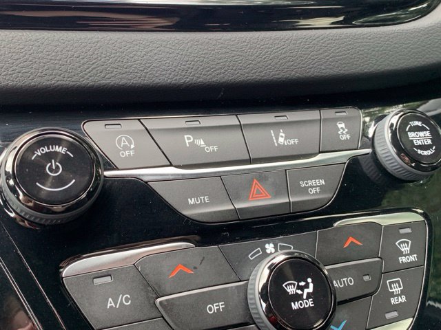 Used 2025 Chrysler Pacifica Select FWD image 20