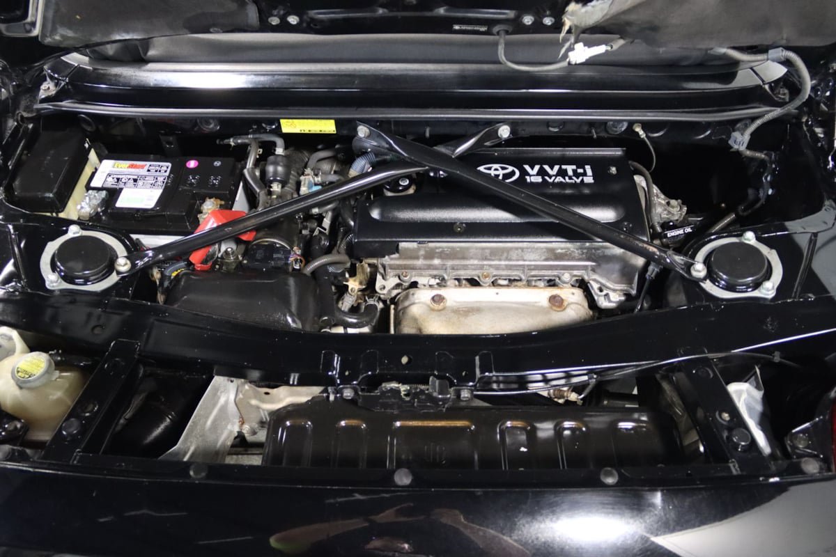 Used 2004 Toyota MR2 RWD image 84