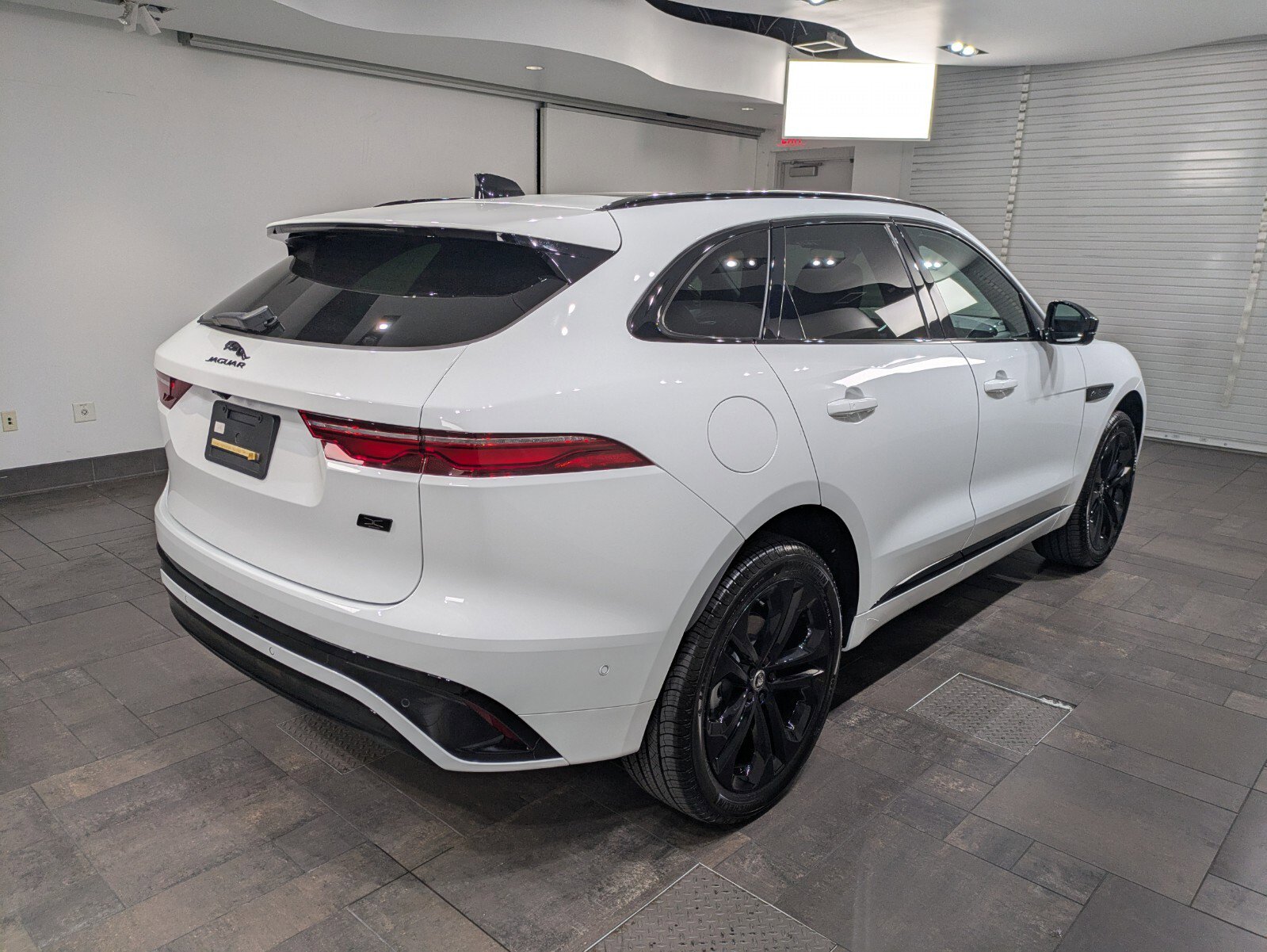 New 2026 Jaguar F-PACE R-Dynamic S image 26