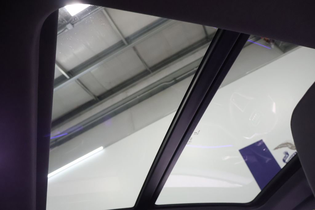 Used 2023 Audi e-tron S Premium Plus w/ Black Optic Package AWD/4WD image 26