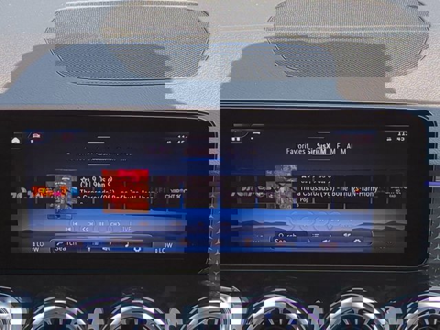 Used 2026 Mercedes-Benz GLB 250 4MATIC image 18