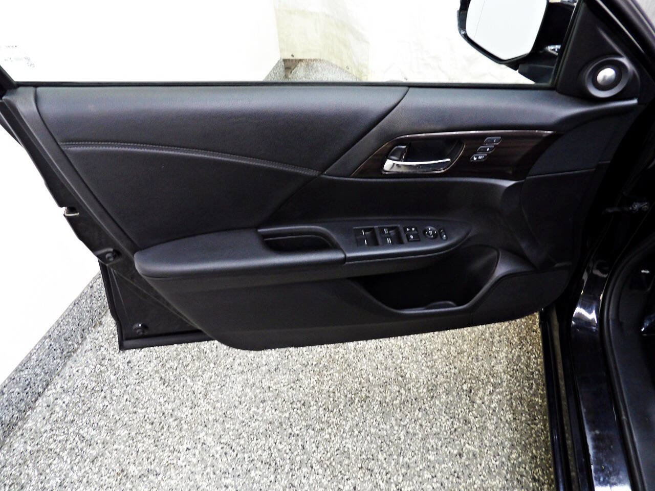 Used 2016 Honda Accord EX-L image 7