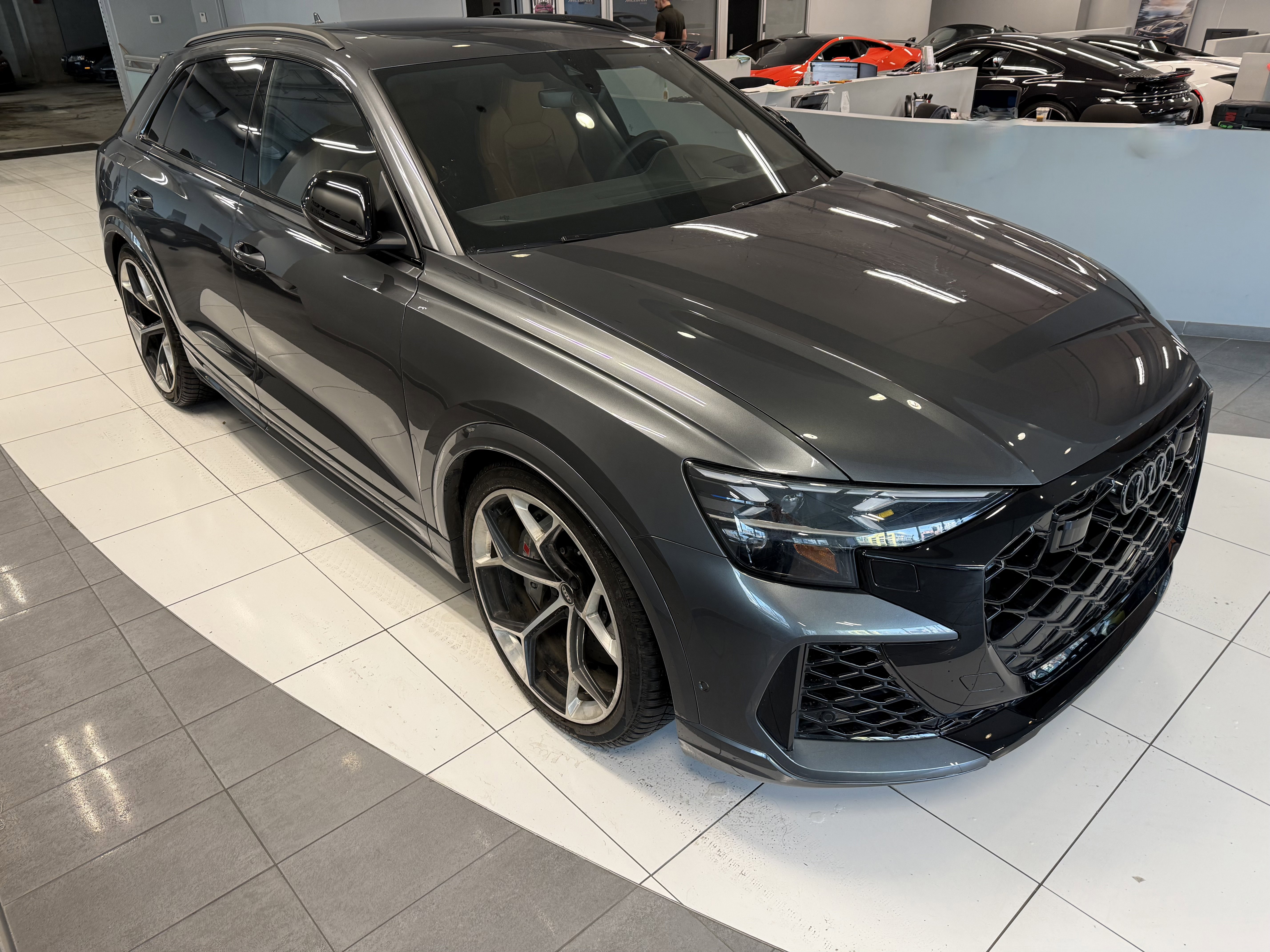 Used 2025 Audi RS Q8 performance AWD/4WD image 5