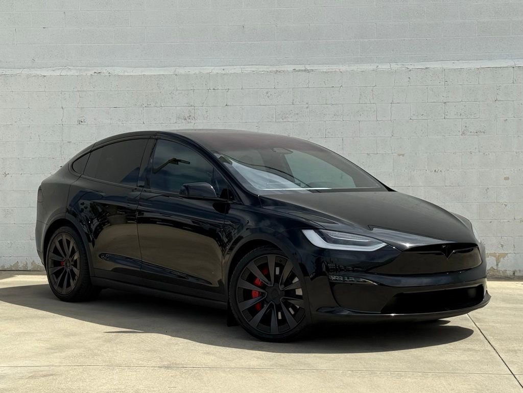Used 2023 Tesla Model X Plaid image 1