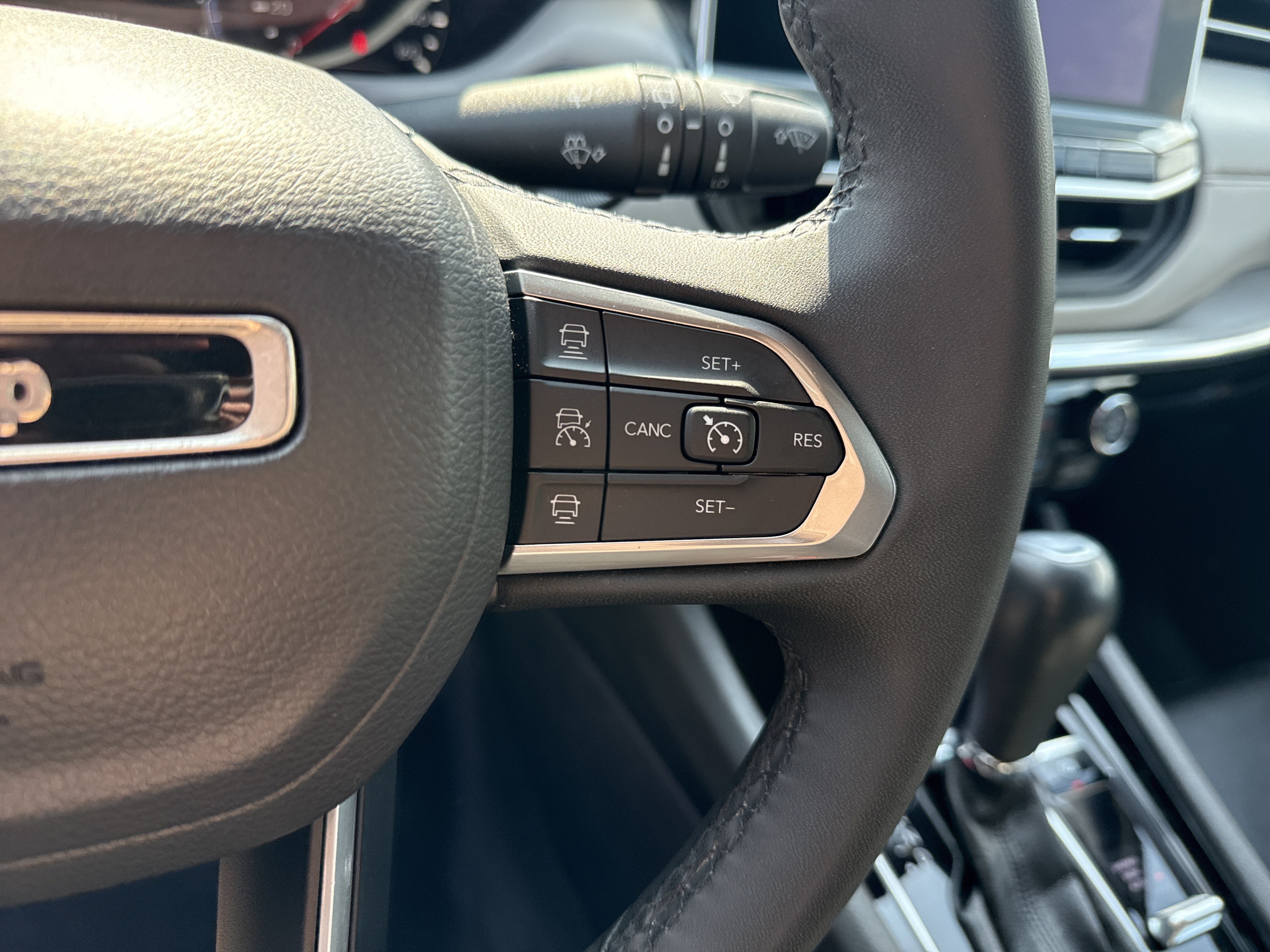 Used 2024 Jeep Compass Limited AWD/4WD image 25
