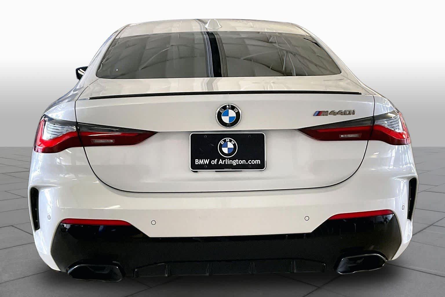 Used 2024 BMW M440i Coupe w/ Premium Package RWD image 4