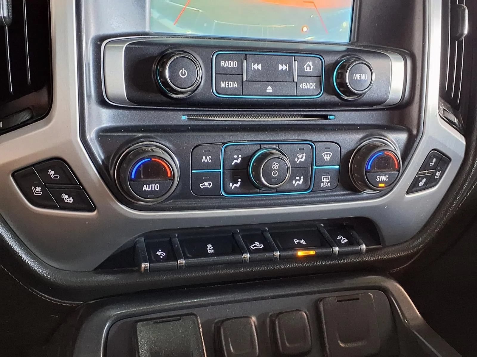Used 2017 GMC Sierra 1500 SLT w/ SLT Premium Package AWD/4WD image 20