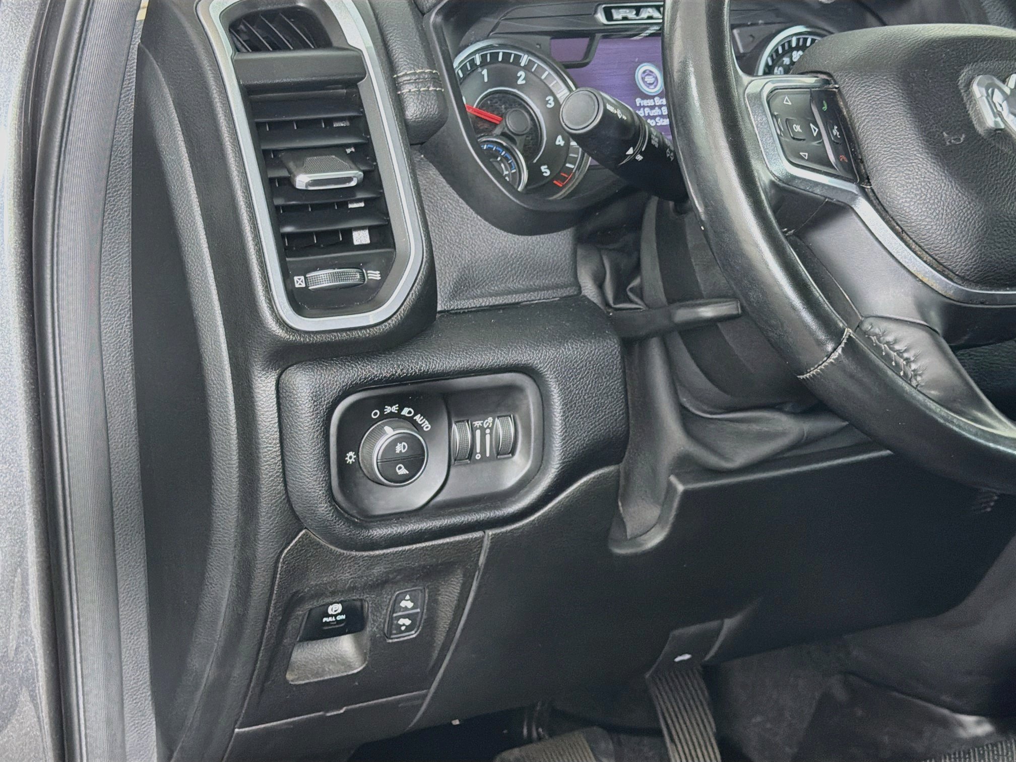 Used 2021 RAM 1500 Laramie AWD/4WD image 16
