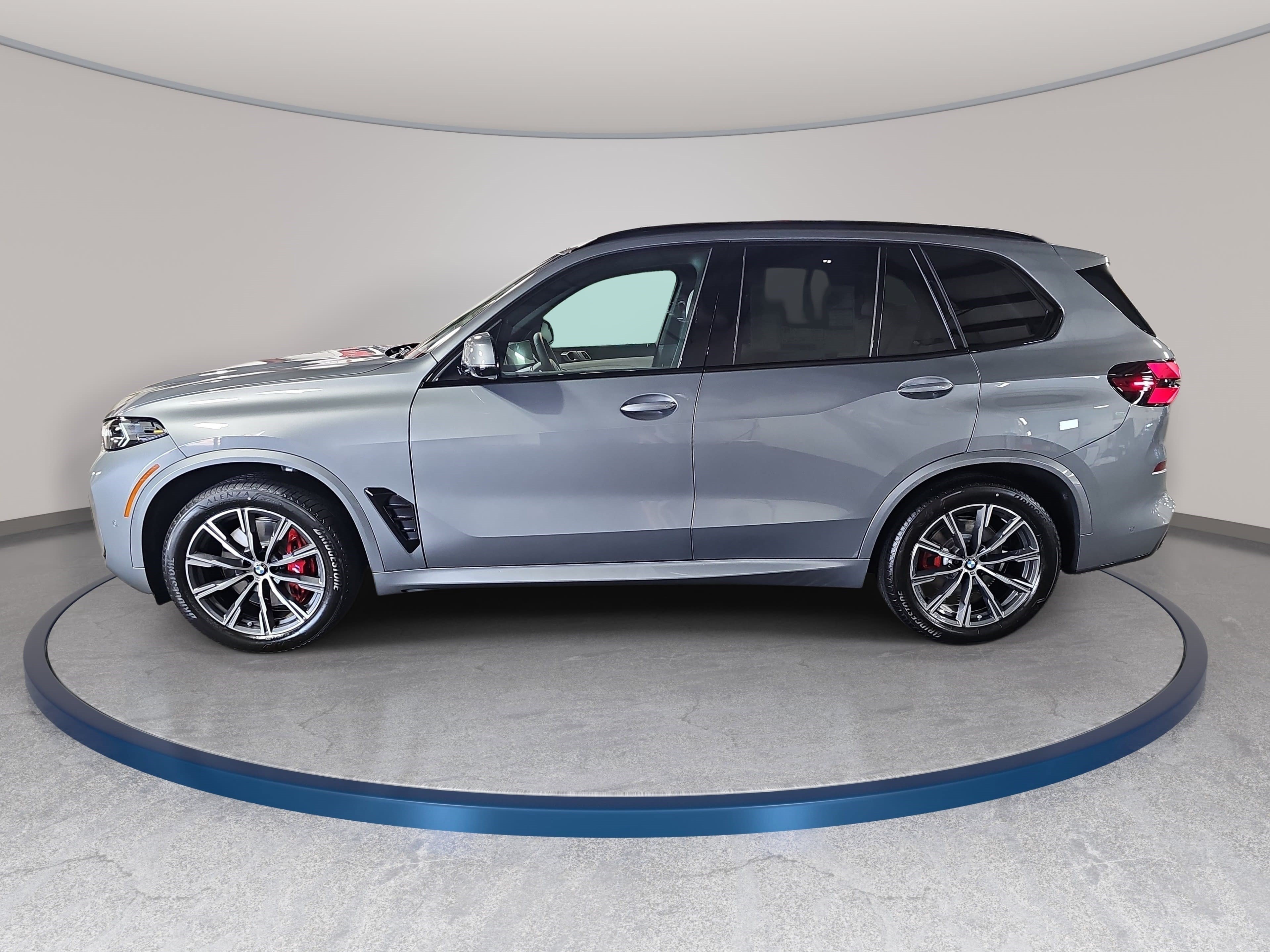 New 2026 BMW X5 xDrive50e AWD/4WD image 8