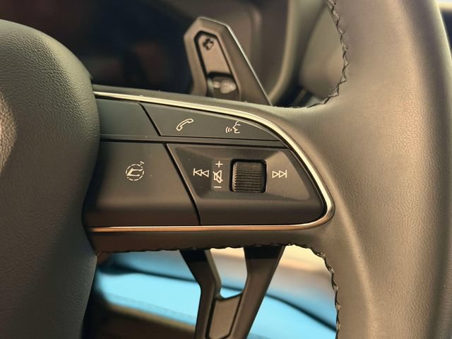 Used 2025 Lamborghini Urus SE AWD/4WD image 23